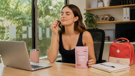 ¿Por qué siempre tienes antojos de dulce? Causas y alternativas saludables